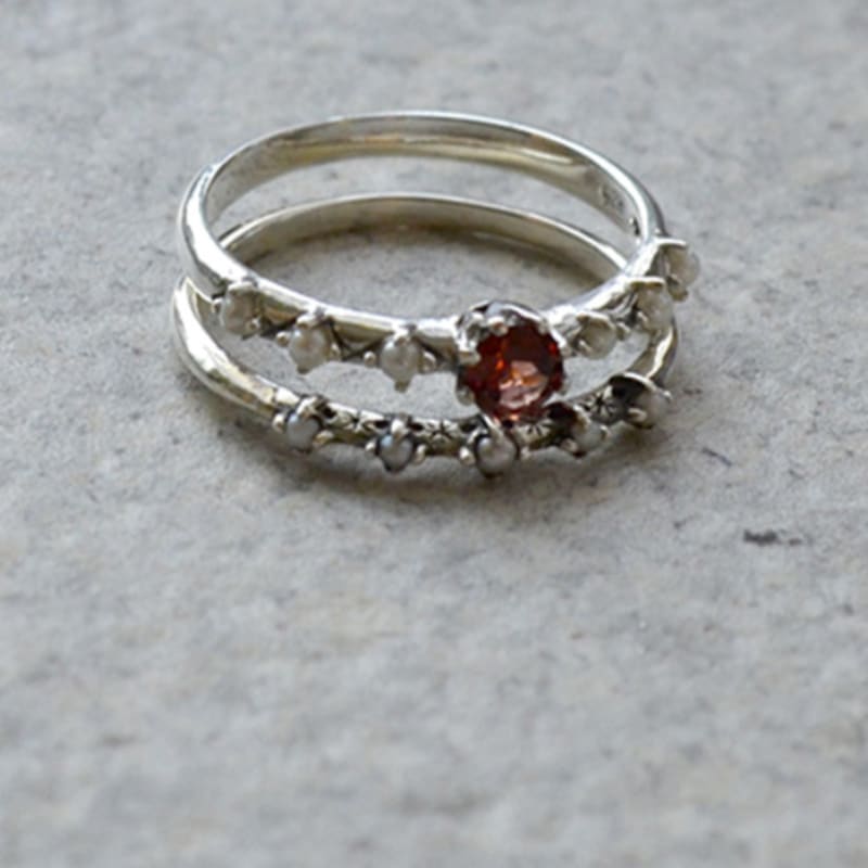 

martha in the garret garnet.260 No. 23