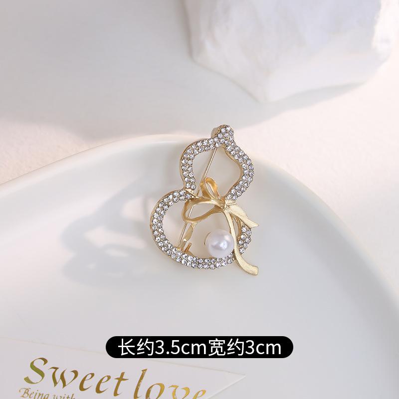 

High-end micro-inlaid zircon pearl gourd brooch Fulu symbolizes elegance and temperament pin women s accessories