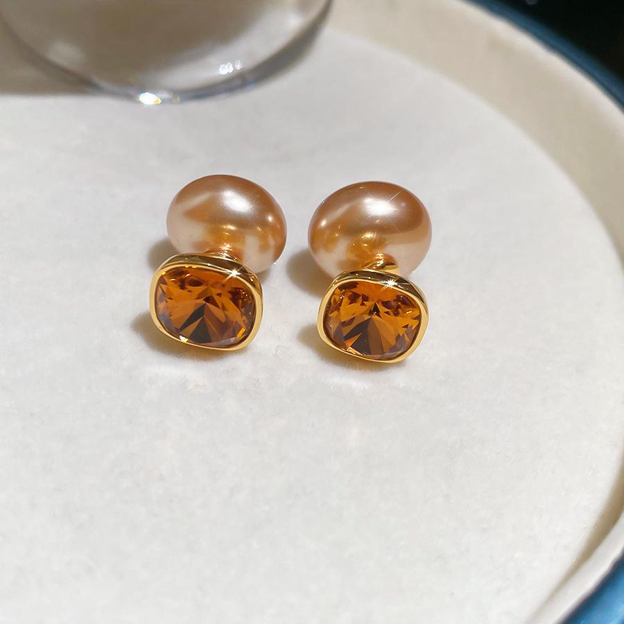 French Retro Zircon & Pearl Geometric Stud Earrings: Luxurious and Fashionable Accessories for Women