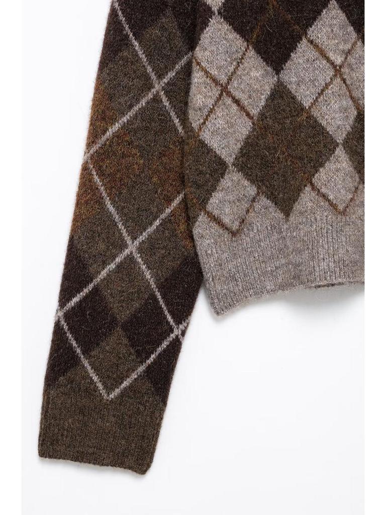 Retro Argyle Knit Cardigan - Women's Casual Long-Sleeve Sweater