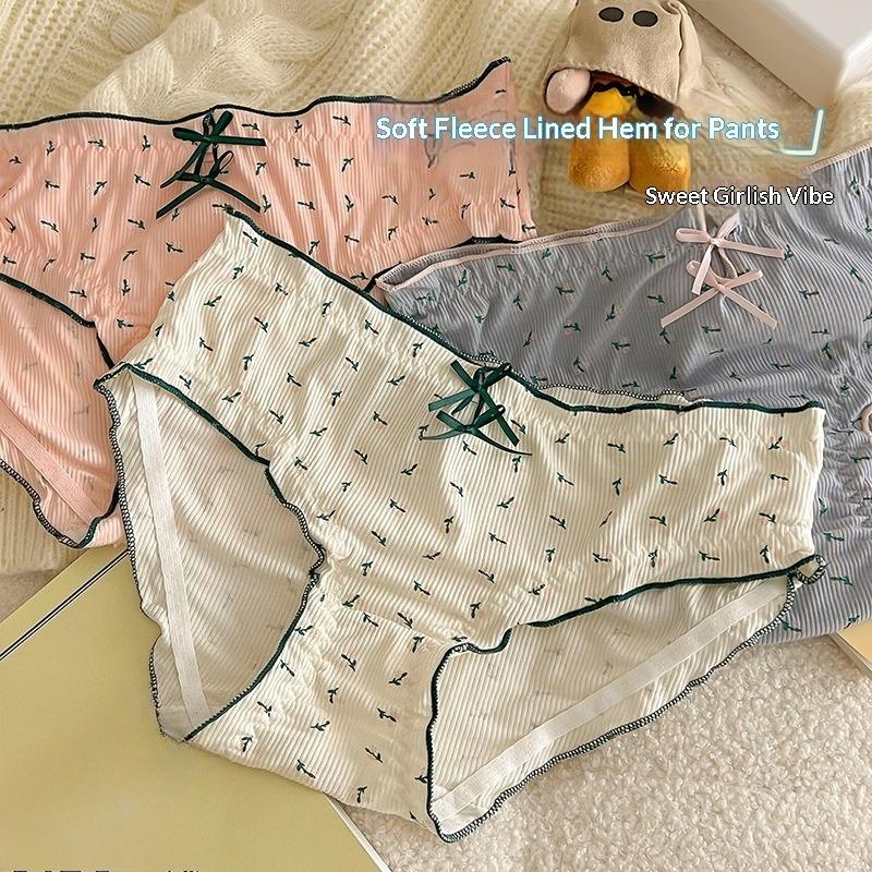 Ladies Spring and Autumn Sweet Floral Cotton Antibacterial Crotch Breathable Comfort Full Hip Mid Waist Briefs