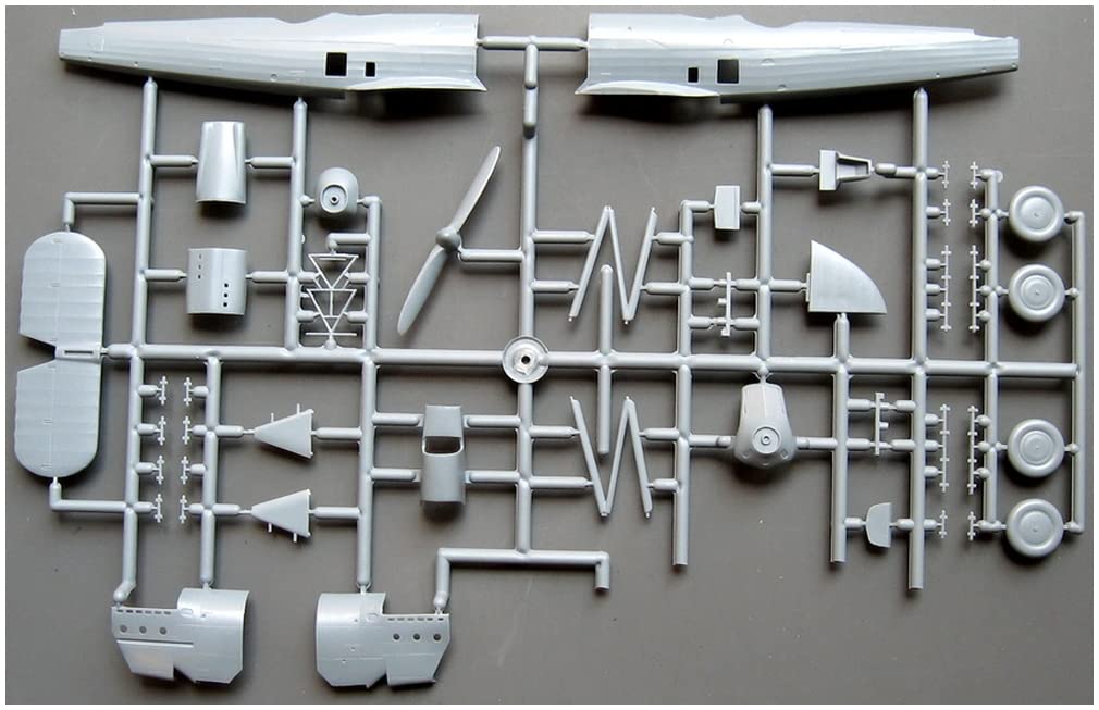 RS Model Tschechoslowakische Luftwaffe Aero Plastikmodell 92260 Formfarbe 1/72 A-101