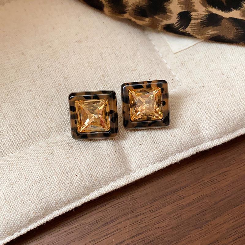 Geometric Leopard Print Heart Flower Stud Earrings - Retro & Versatile Luxury for Women