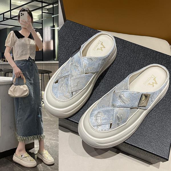 Fashion Loafers Low Female Shoes Womens Slippers Outdoor Slides Cover Toe Fretwork Heels Platform 2025 Rubber Plastic PU Retro Scandals
