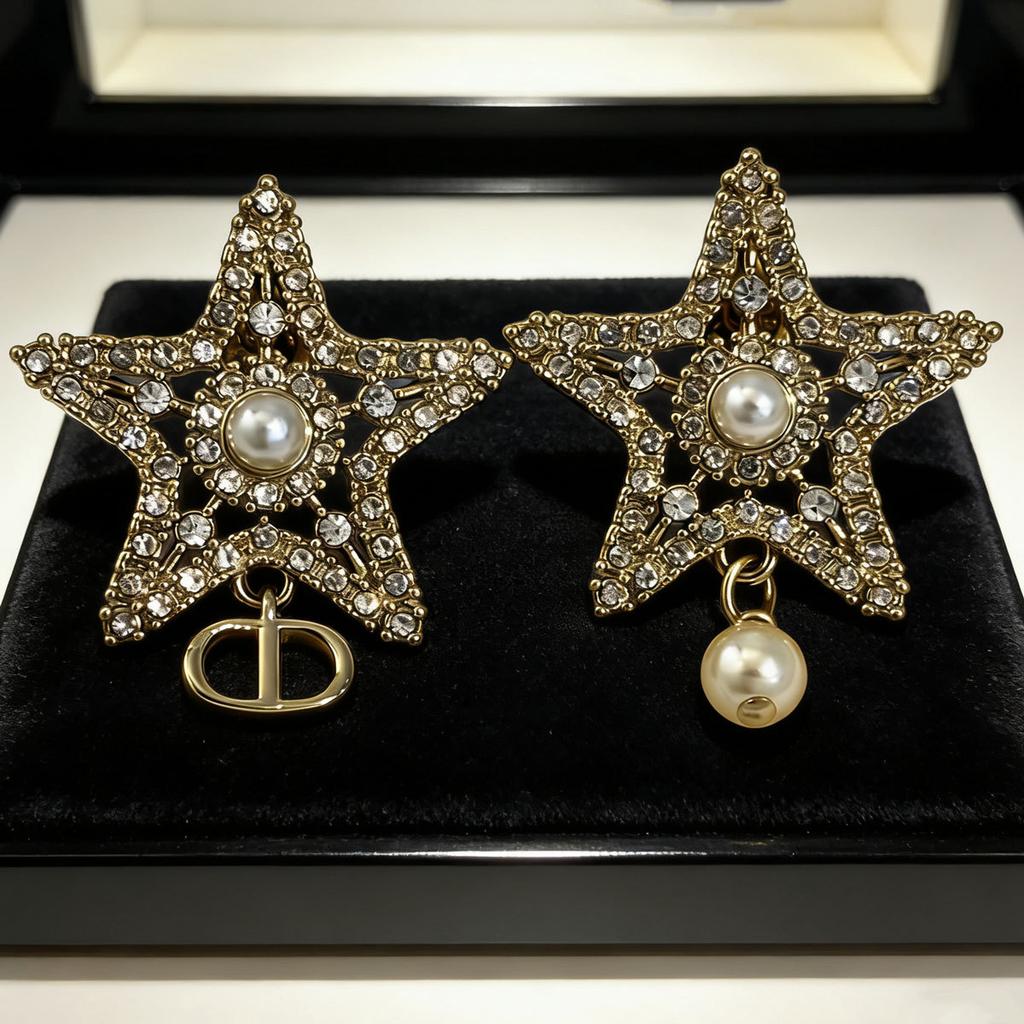 = Letter Five-pointed Star Full Diamond Earrings, Earrings, High-end Temperament, Light Luxury, Fashion Temperament, Versatile