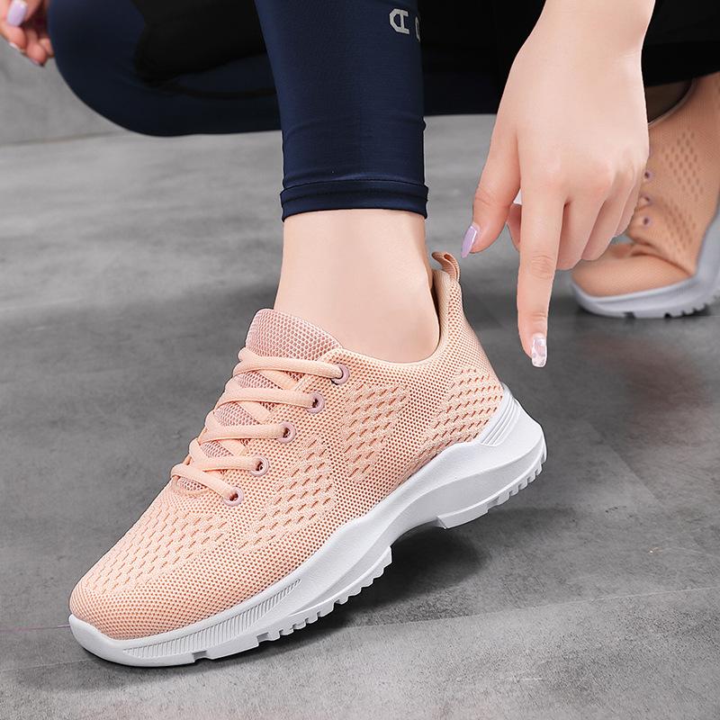 Leisure Sports Outdoor Sports Flying Mesh Shoes Breathable Anti-Slip Running Shoes