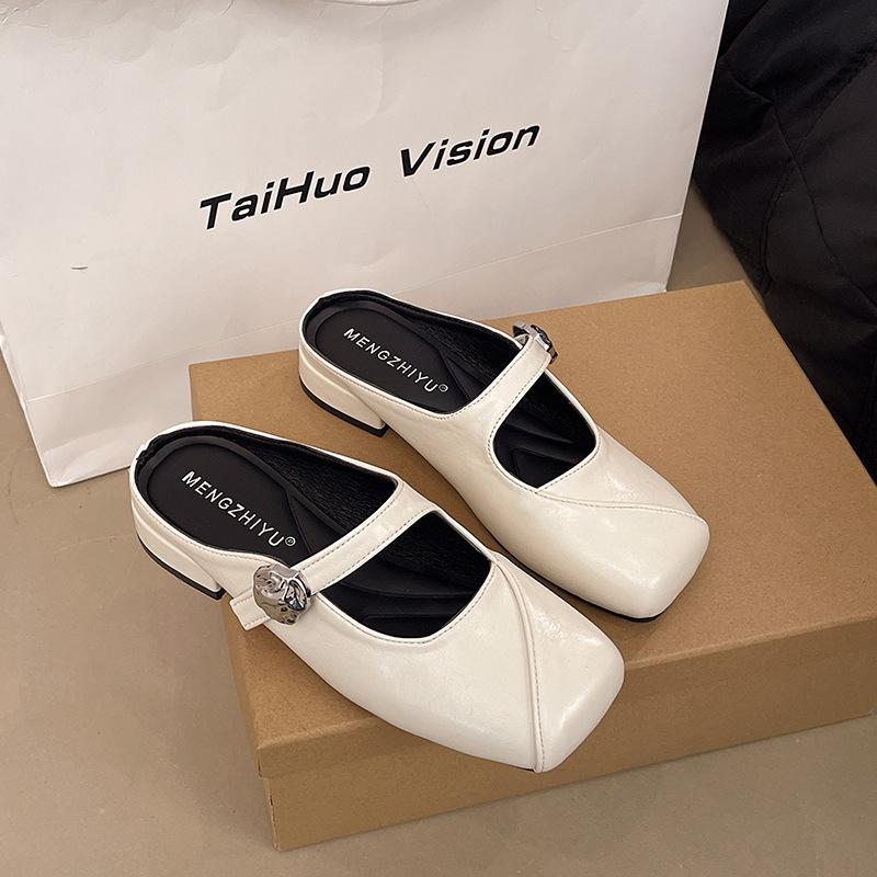 Wear flat bottom versatile square head cool slippers women 2025 new spring and summer low heel retro lazy bag head half drag