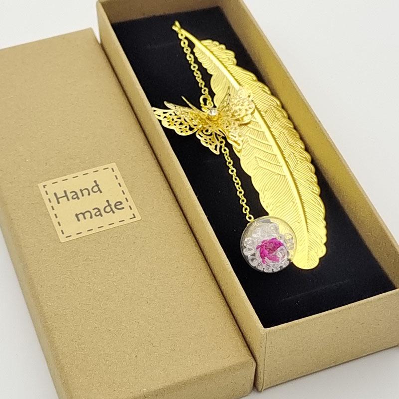 Popular Chinese Metal Feather Bookmark with Dried Flower and Butterfly Design - Perfect Teacher's Day Gift