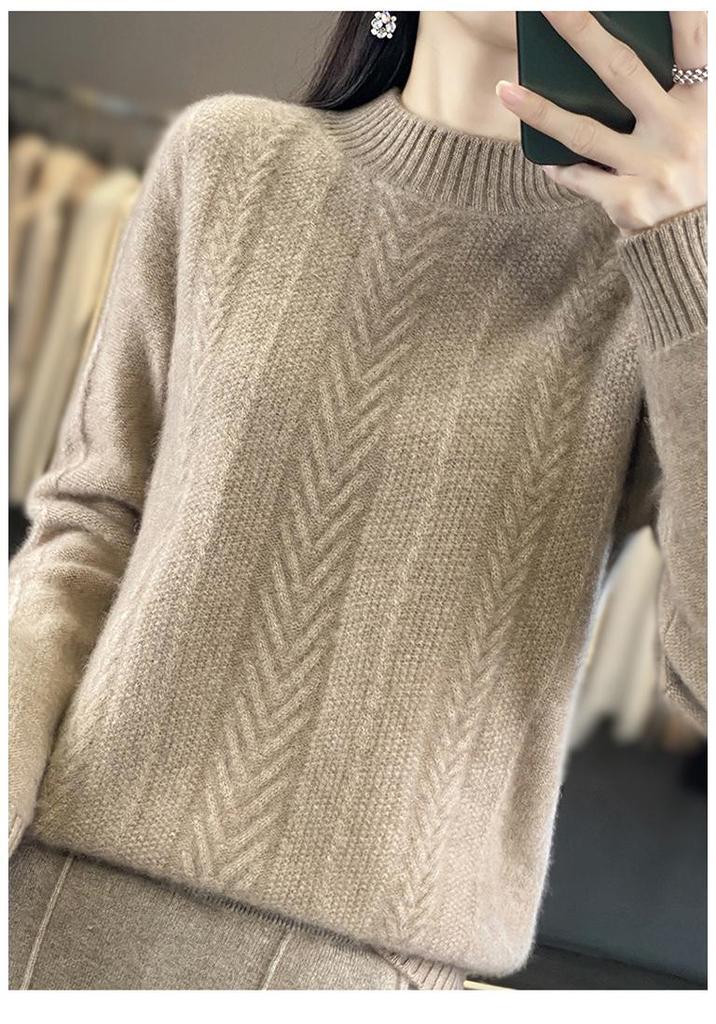 2025 Autumn/Winter Women's Loose Warm Knit Pullover with Half-High Neck and Raglan Sleeves in Korean Style