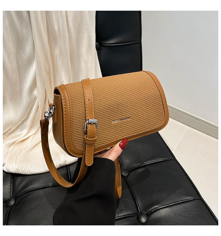 

Premium small bag women s summer new casual messenger bag shoulder underarm small square bag коричневый