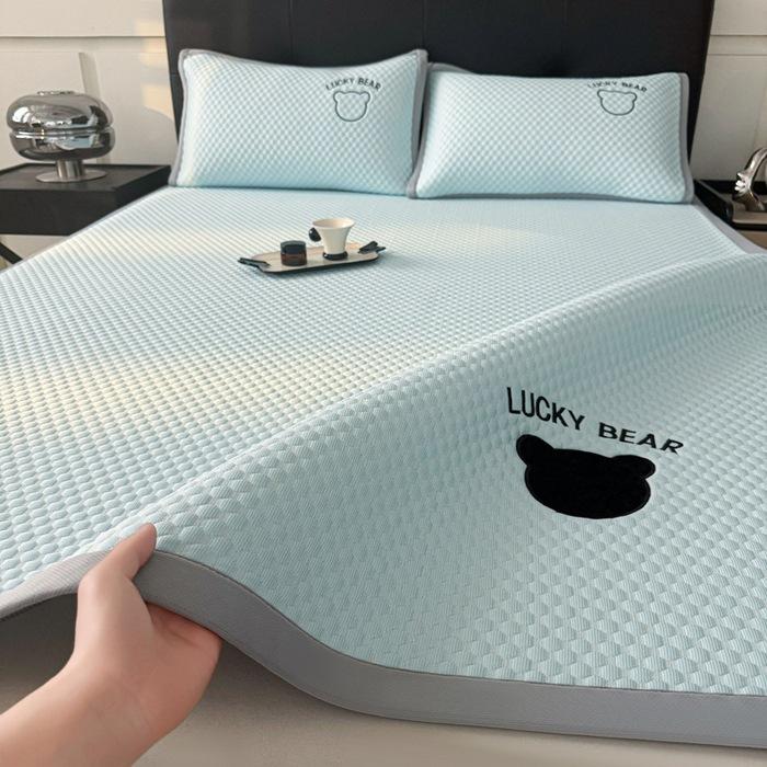Cooling Mattress Summer Ice Silk Air-Conditioned Soft Mat Washable Foldable Embroidered Single Bed Mattress For Ultimate Comfort