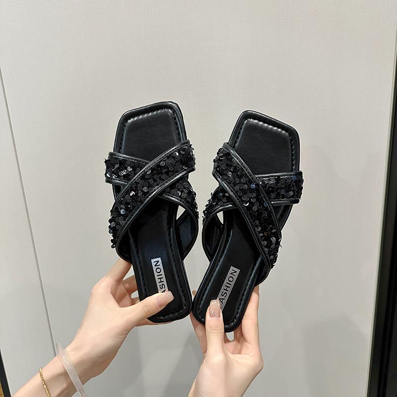 

Крутые шлепанцы с пайетками, женская новая летняя обувь для улицы с квадратным носком, крест-накрест, пляжная обувь, большой размер, балетки на одной педали 42 чёрный