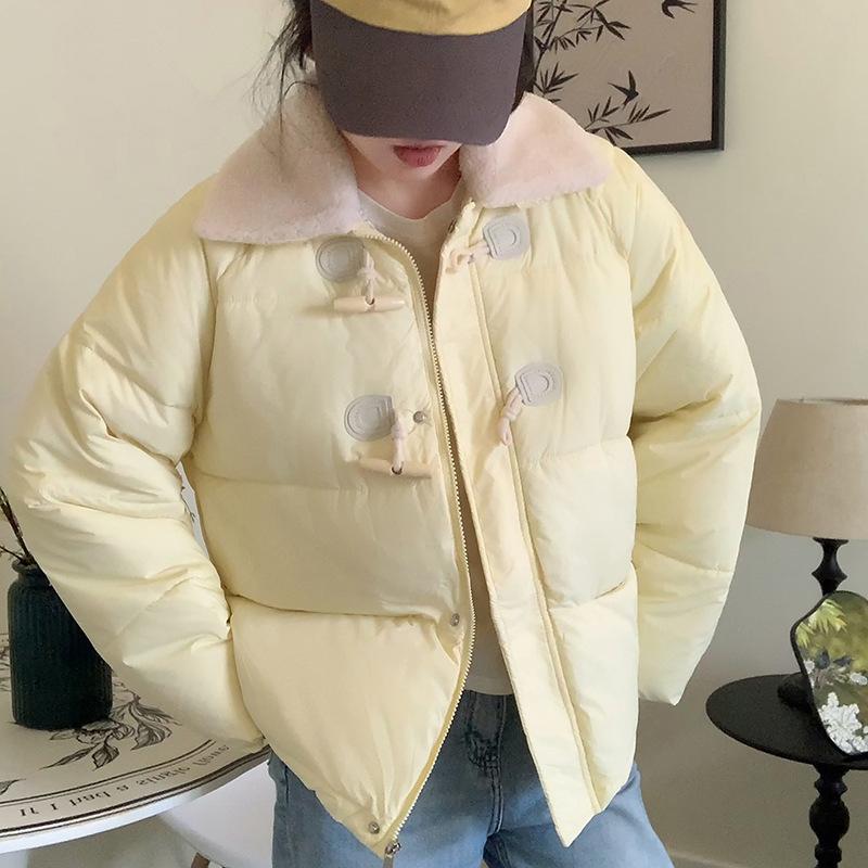 Lamb wool cotton jacket women's 2025 new winter cropped Korean jacket horn buckle down padded jacket thickened