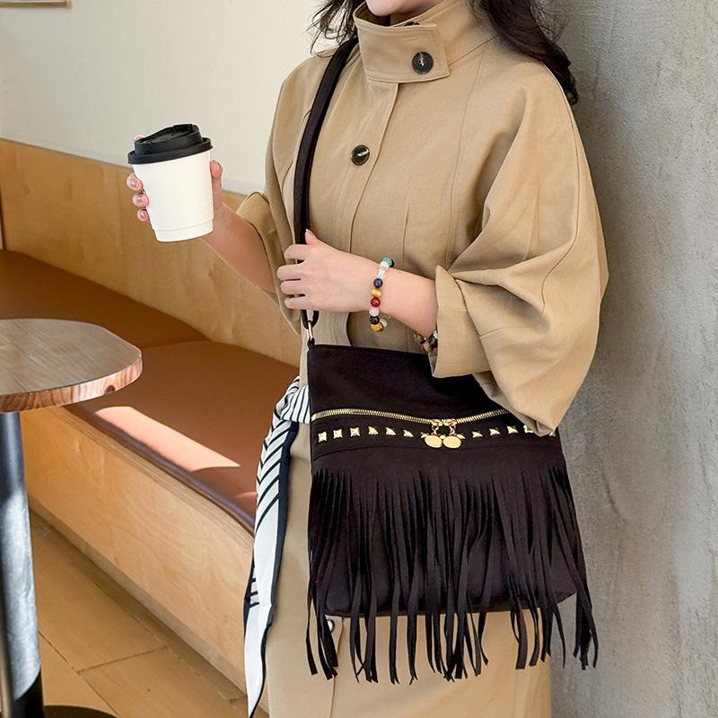 Tassel Shoulder Bag Women's Tote Bag Vintage Large Capacity Crossbody Bag