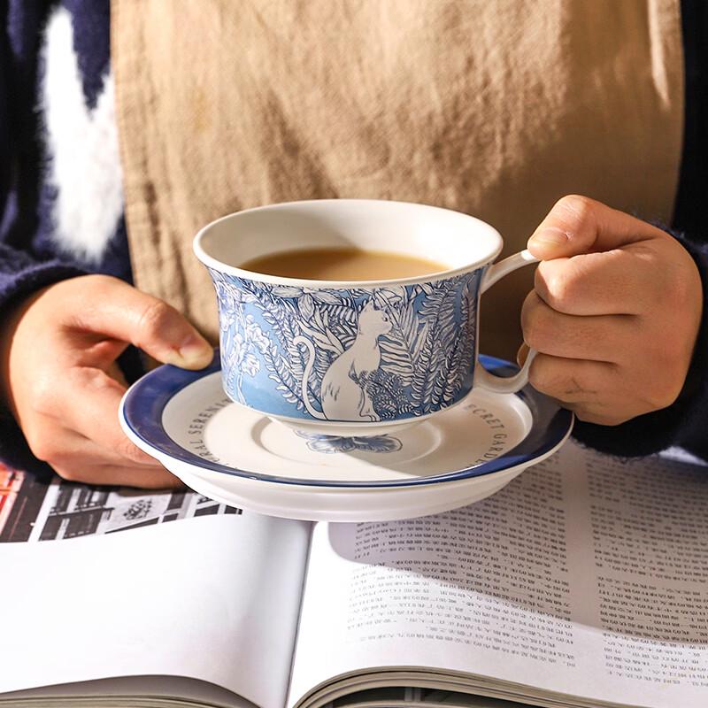 Chinese Blue and White Porcelain Coffee Cup and Saucer Set