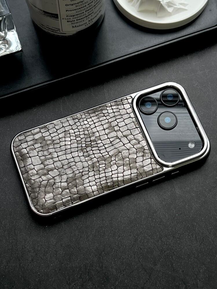 

Чехол-накладка из кожи с узором под крокодила для iPhone 17 Air 16 15 14 Plus 13 12 11 Pro Max Ударопрочный Мягкий Крутой Бронированный Чехол iPhone17 Pro