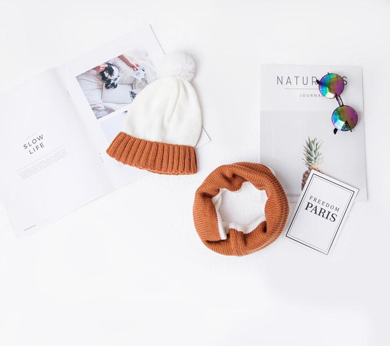 Autumn and winter new pony * Li color matching children's hairball wool knitted hat thickened scarf set