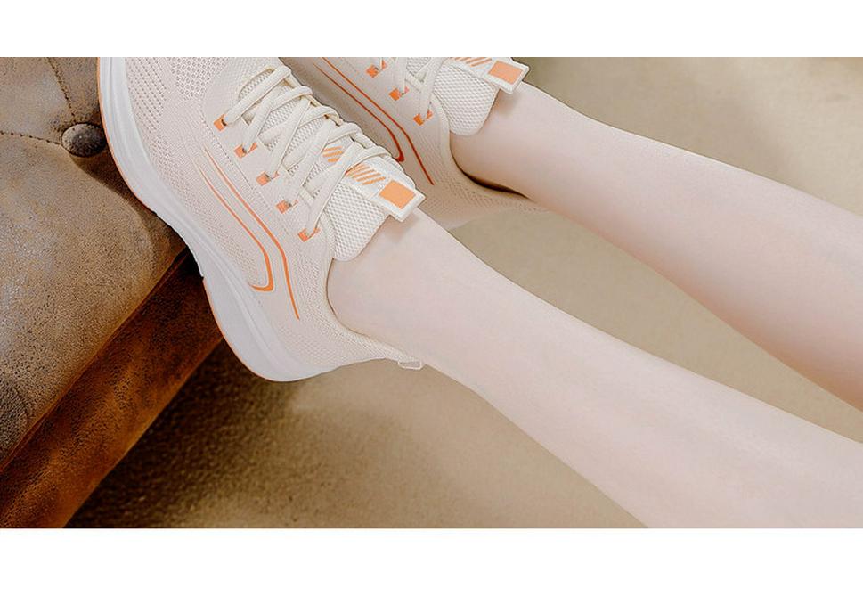 2026 Autumn Women's Lightweight Breathable Casual Low-Top Running Shoes