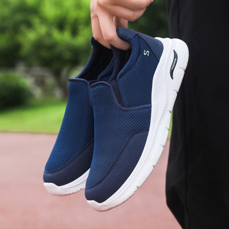 

Lightweight sports men s shoes large size shoes spring and summer one-pedal casual shoes men s shoes fashion running shoes 39 синий