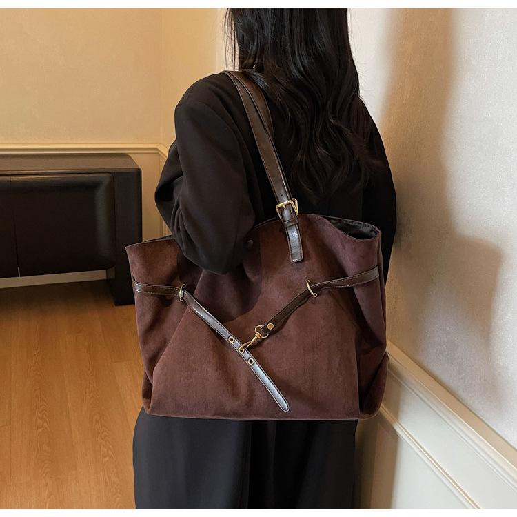 Vintage matte large-capacity tote bag women's autumn fashion versatile high-end single shoulder armpit bag