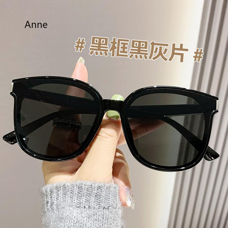 Vintage Square Sunglasses Women Designer Luxury Oversized Men Women Sun Glasses Classical UV400 Fashion Outdoor Oculos De Sol