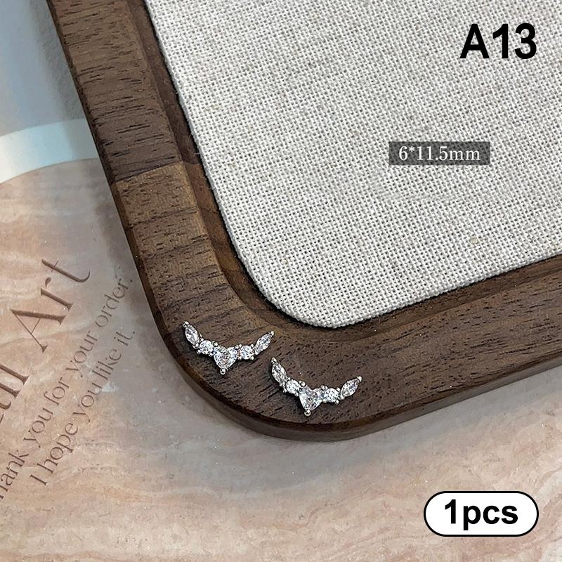1Pcs Luxury Sparkle Zircon Crescent Shape Pendant Silver Alloy Nail Art  Jewel Decorations Manicure Ornaments