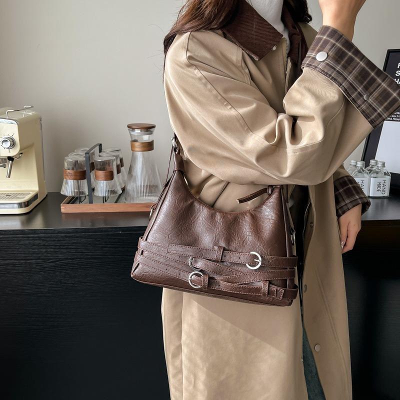 Niche Design Fashion Tote Bag Women's New Retro Shoulder Messenger Bag Personalized Commuter Bag