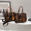 Large-capacity shoulder tote bag, new commuter high-end light luxury women's messenger bag, retro niche women's bag