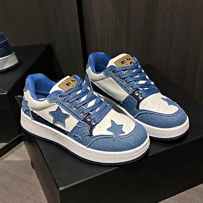 Încălțăminte pentru femei – Adidaşi