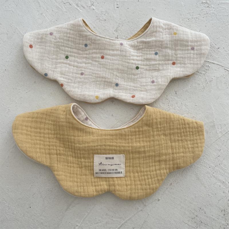 Pure Cotton Korean-Style Baby Drool Bib - Lightweight, Absorbent, Anti-Spit Up, Petal Design