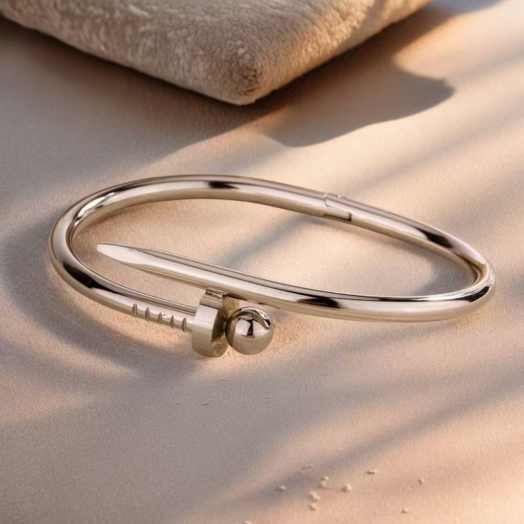 European and American New Design Love Niche Versatile Bracelet