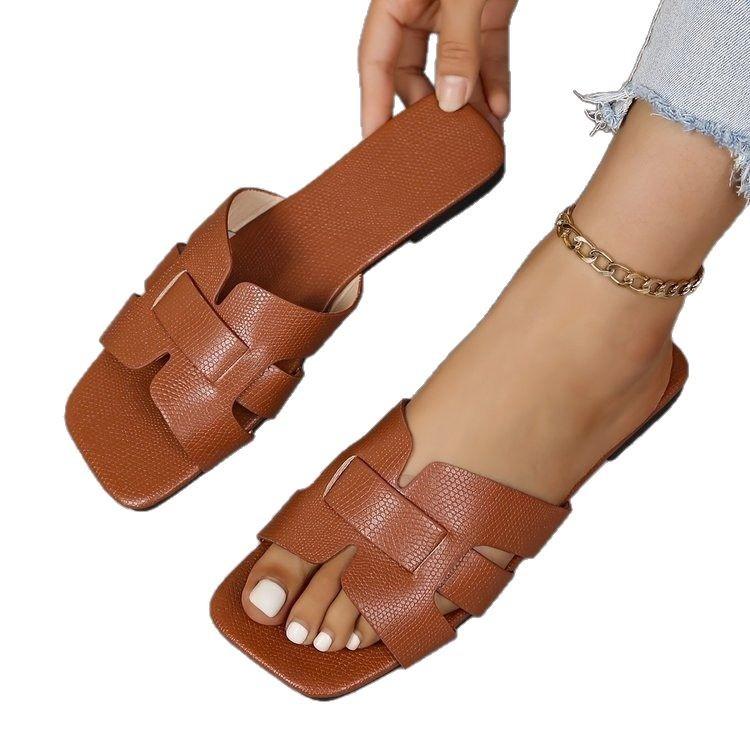 2025 Südostasien Einfarbig Außenhandel Übergröße Flacher Boden Quadratische Zehenpartie Bequeme Strandschuhe Coole Hausschuhe