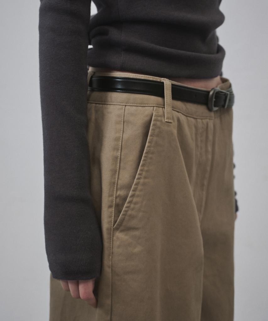 MUSINSA STANDARD WOMAN Curved Chino Pants [Beige]
