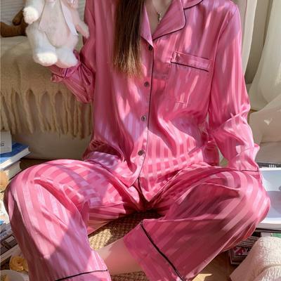 Schlaf- & Hauskleidung – Pyjamas & Schlafsets