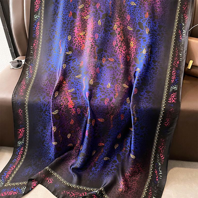 

Леопардовый принт Искусственный шелк Сатин Шарф и шаль - Женский всесезонный тренд 180*86cm чёрный