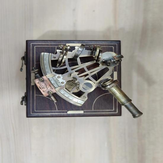Nautical Brass Sextant with Wooden Box Telescope Maritime Navigation Instrument 12 cm Gift Item