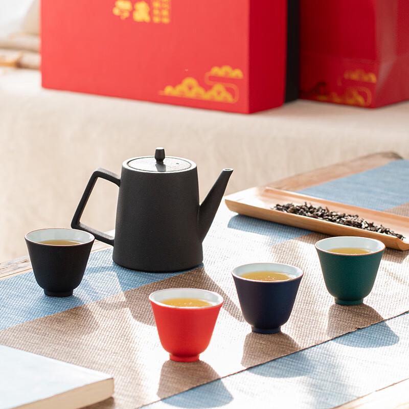 

Chinese Cultural Tea Set Gift