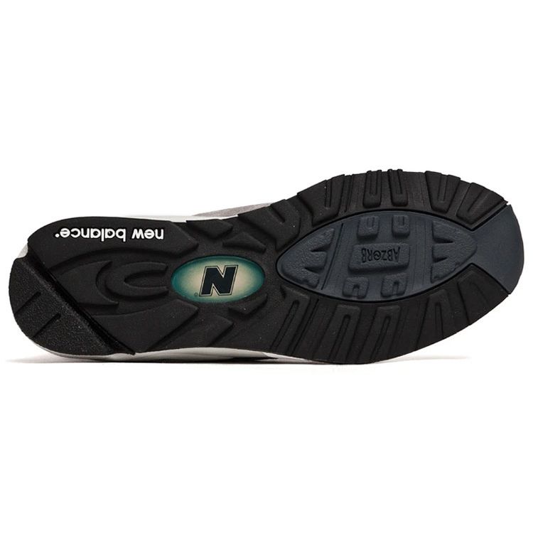 New Balance Kith X 990v2 Made In USA Classics Collection Unisex Sneakers Grey White M990GR2