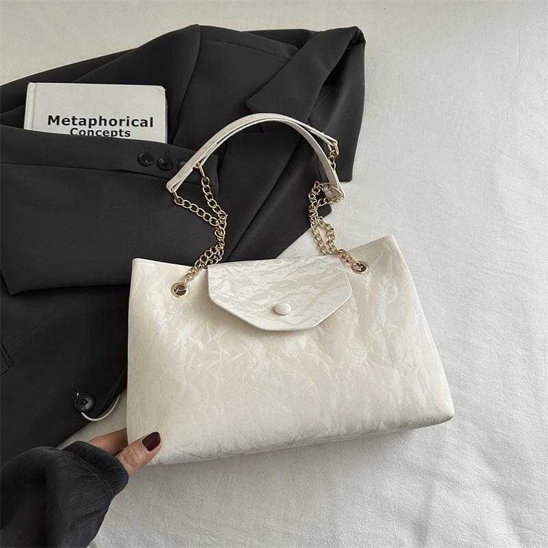 Women's Bag 2025 New Summer Chain Shoulder Armpit Bag Large Capacity Fashion Commuter Tote Bag