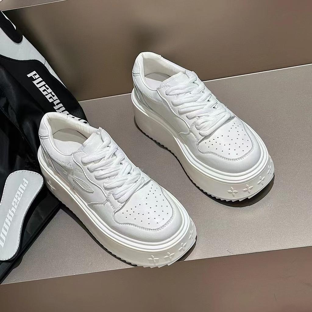 Fashion Casual Women's Shoes 2025 Spring Thick Soled Round Toe New Leather and White Shoes with Lace Up Sponge Cake Shoes