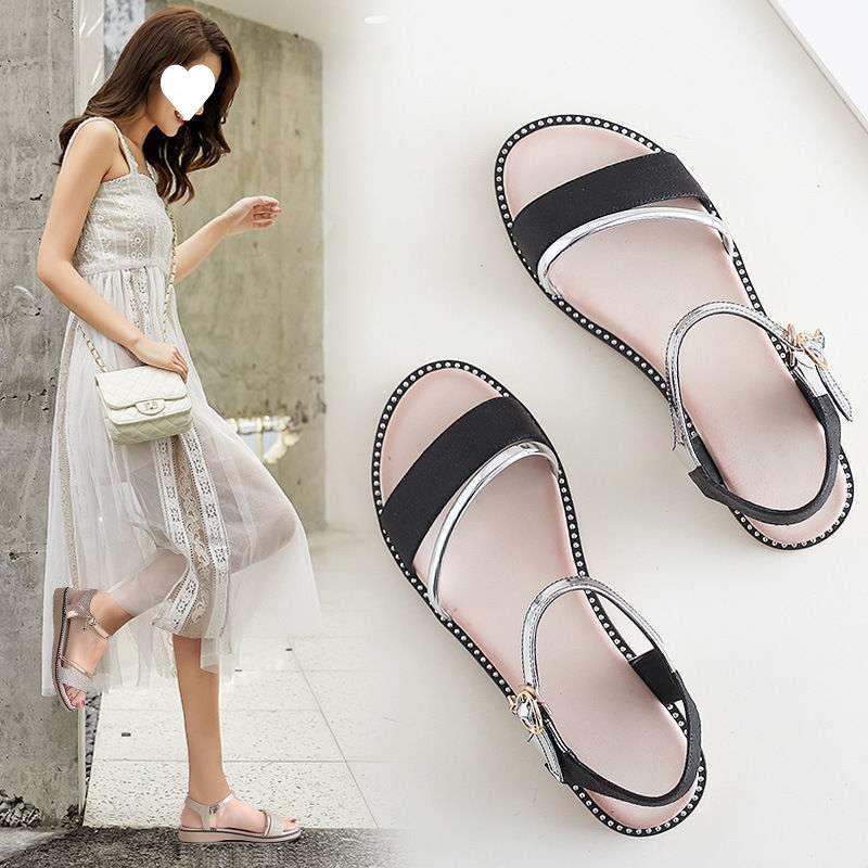 Sandals women's summer 2025 new flat-bottomed versatile student Korean version simple thick-soled wedge heel one-word buckle Roman women's sandals