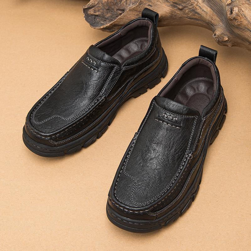 Modische handgenähte Herren-Slipper, klassische Wanderschuhe aus echtem Leder, bequeme lässige Slipper, flache Schuhe für Frühling und Sommer, Herren-Mokassins