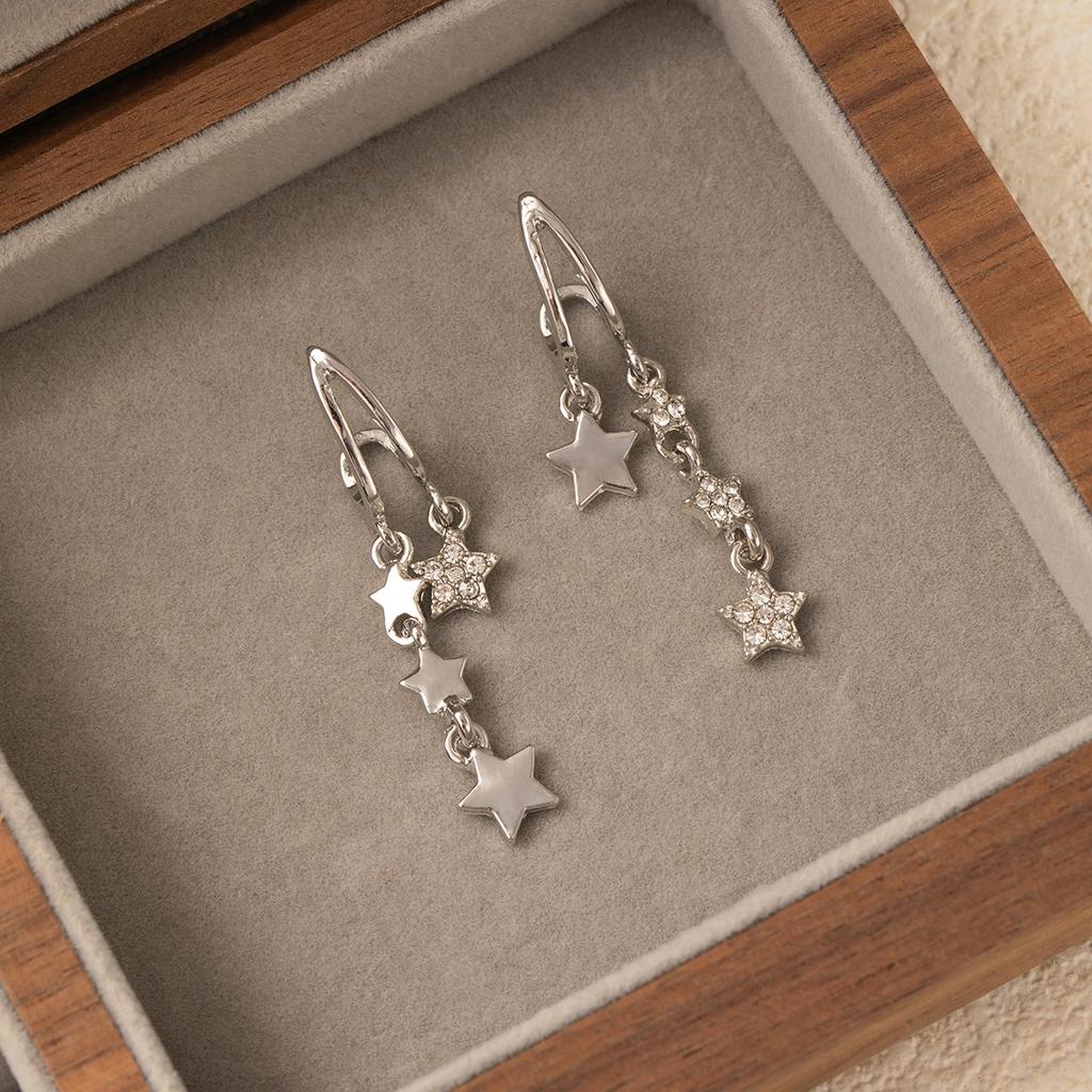 Light Luxury Long Diamond-Encrusted Five-Pointed Star Stud Earrings Temperament Niche Design Earrings High-End Flash Diamond Fringed Earrings