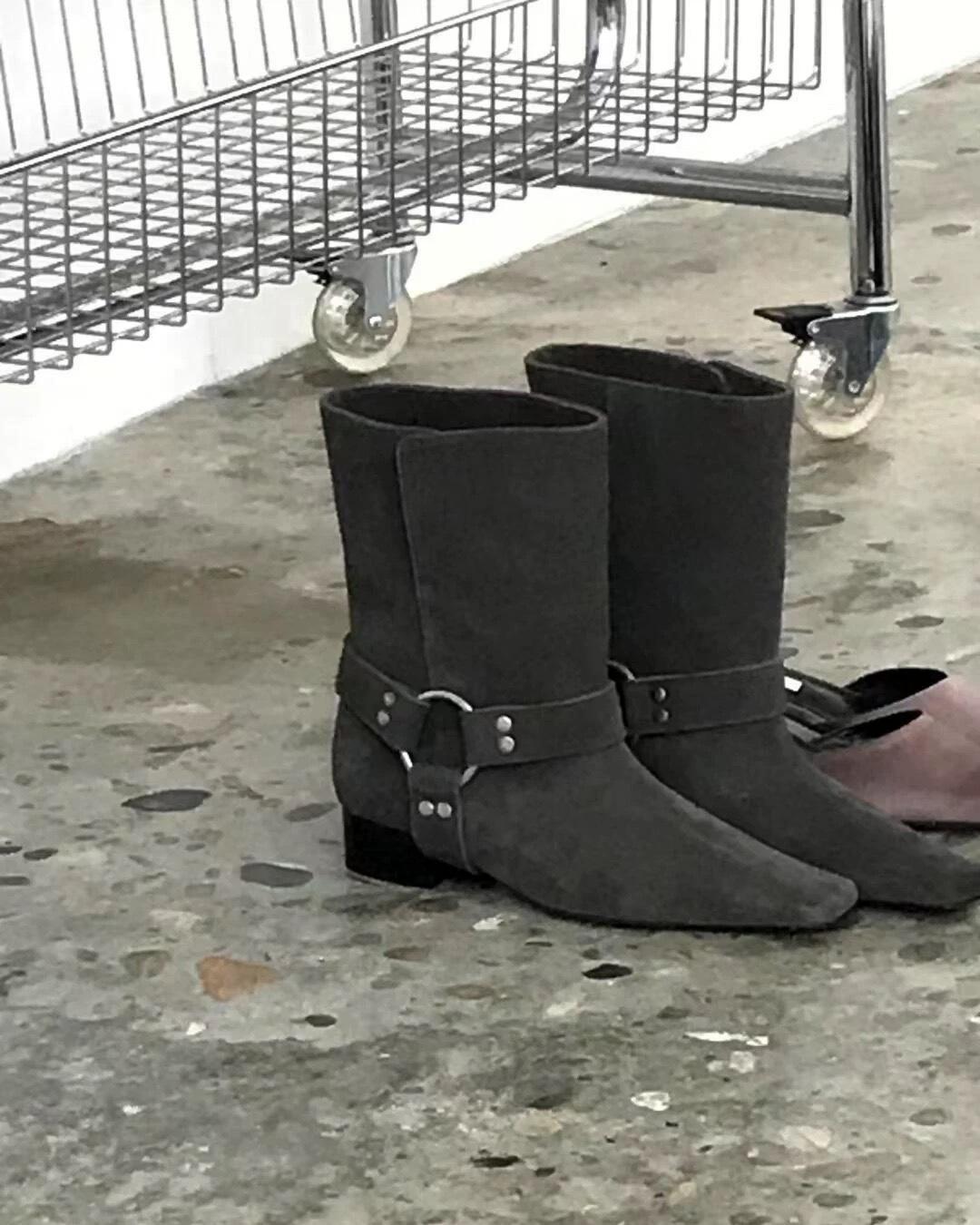 

Sheepskin version~ Retro niche square head belt buckle folded two wear medium boots women s thick heel western cowboy boots short boots 40