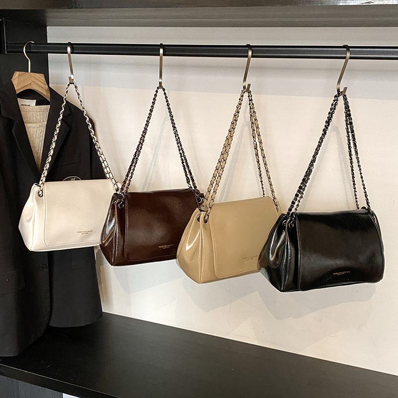 Casual retro niche bag women's new women's bag autumn and winter popular versatile chain messenger bag shoulder bag