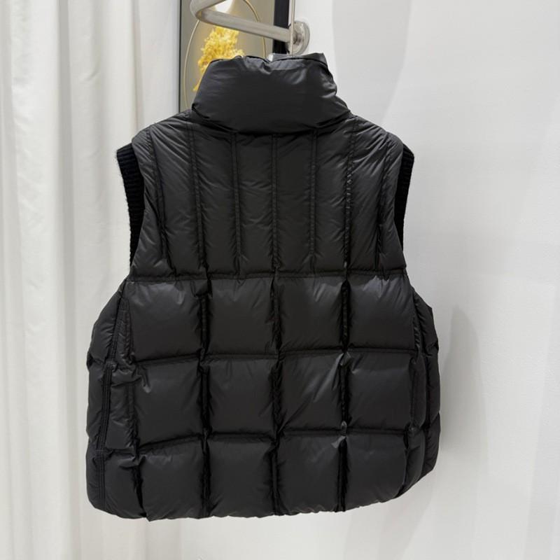 Womens 90% White Duck Down Vest With Knit Sleeve Panels Warm Slim Fit Puffer Winter 2026
