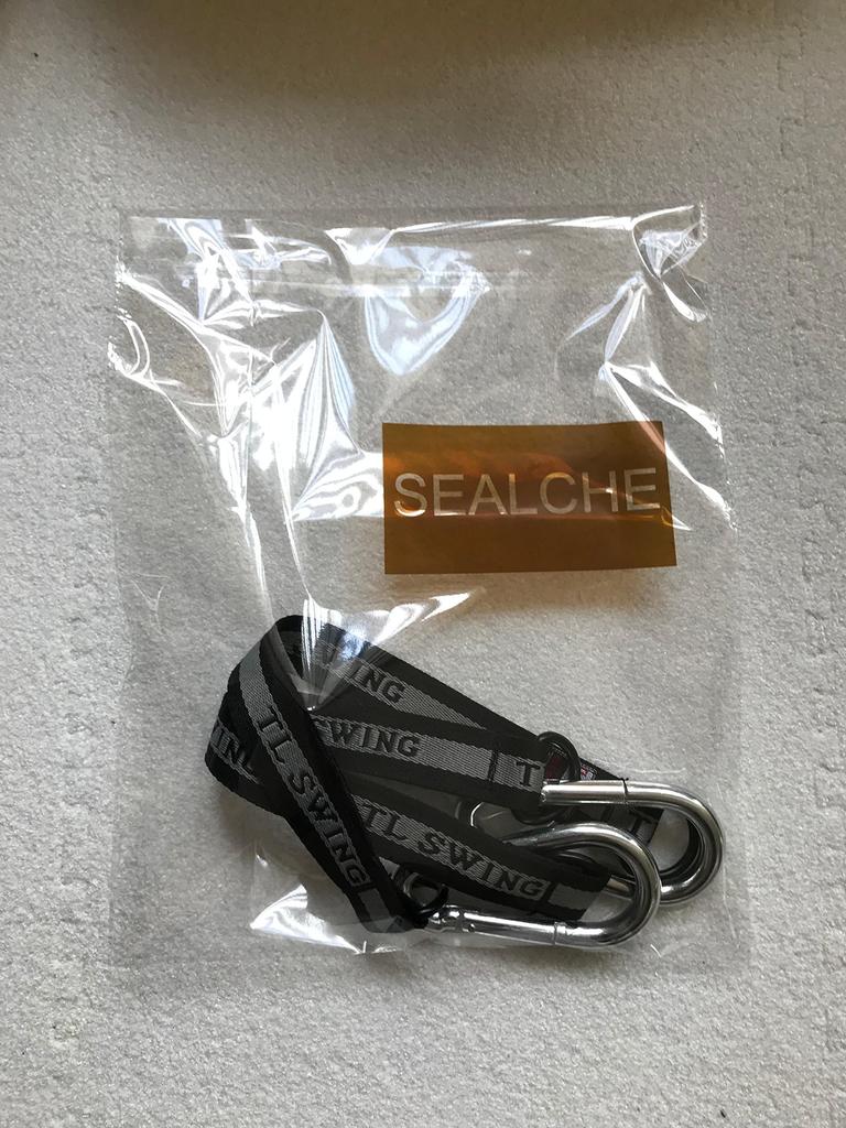 Set of 2 Carabiners and 2 Belt Length Load Capacity Securely Fastens Hanging and [sealche] Belts. 35cm, 300kg. Swings, Rings, Hammocks, Ladders,