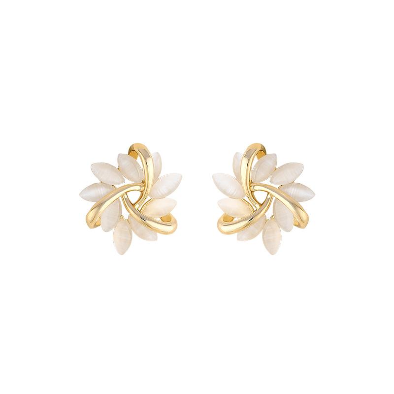 High-end Cat's Eye Quartz Sunflower Stud Earrings for Women - Simple and Elegant, Exquisite and Stylish Earrings