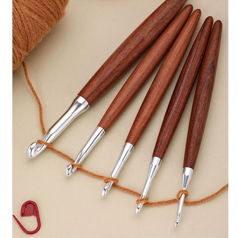 8Pcs Aluminium Crochet Hook for Knitting Ergonomic Wood Handle Crochet Hooks Yarn Craft Tool for Crocheting 3.0-7.0mm