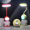 Astronauten Schreibtischlampe für Kinder Neuheit Raumfahrer LED Nachtlicht mit 7 Farben Kinderzimmer Nachttischlampe mit flexiblem Schwanenhals für Wohnzimmer Schlafzimmer